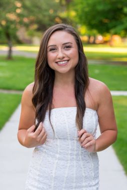 Üniversite Mezuniyet fotoğraf Üniversitesi kampüsünde