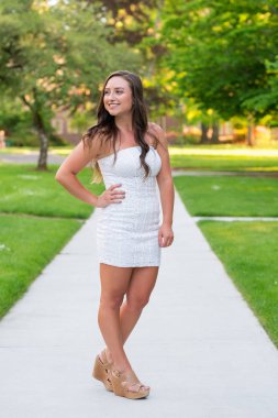 Üniversite Mezuniyet fotoğraf Üniversitesi kampüsünde