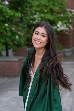 Üniversite Mezuniyet fotoğraf Üniversitesi kampüsünde