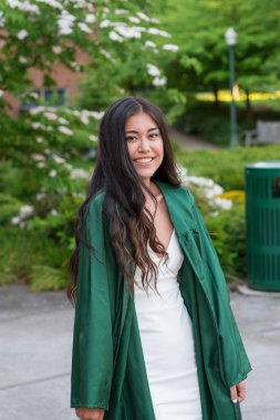 Üniversite Mezuniyet fotoğraf Üniversitesi kampüsünde