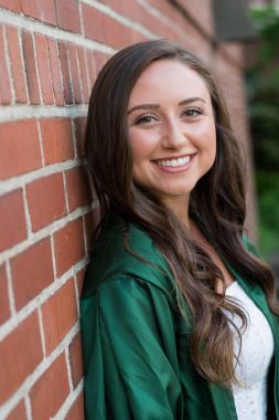 Üniversite Mezuniyet fotoğraf Üniversitesi kampüsünde