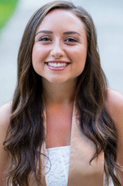 Üniversite Mezuniyet fotoğraf Üniversitesi kampüsünde