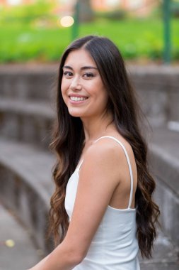 Üniversite Mezuniyet fotoğraf Üniversitesi kampüsünde