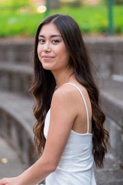 Üniversite Mezuniyet fotoğraf Üniversitesi kampüsünde