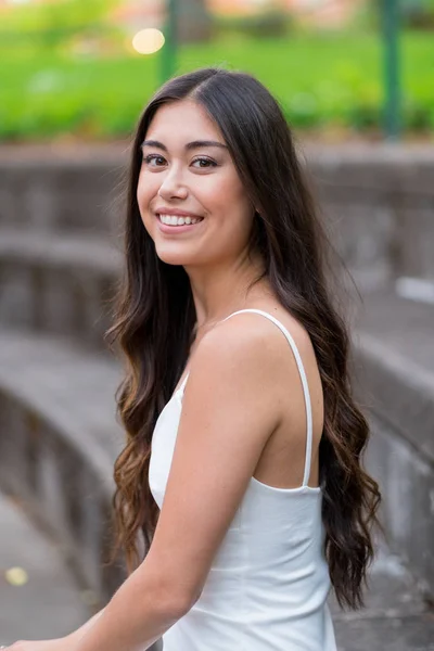 College Graduation Photo on University Campus — Stock Photo, Image