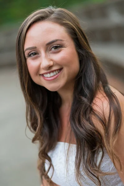 College Graduation Photo on University Campus — Stock Photo, Image