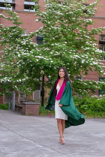 College Graduation Photo on University Campus — Stock Photo, Image