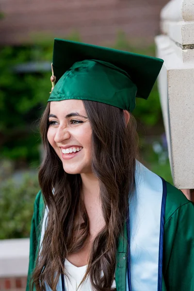 College Grad on Campus in Oregon — Stock Photo, Image