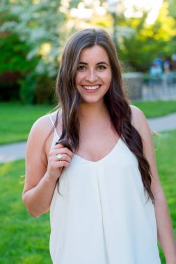 Üniversite mezunu Oregon kampüste