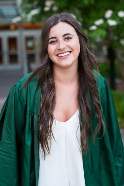 College Grad on Campus in Oregon — Stock Photo, Image