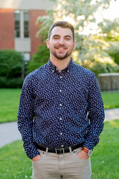 Üniversite mezunu Oregon kampüste