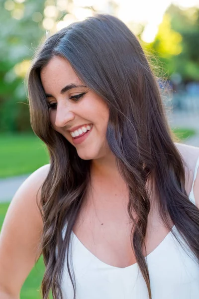 Üniversite mezunu Oregon kampüste