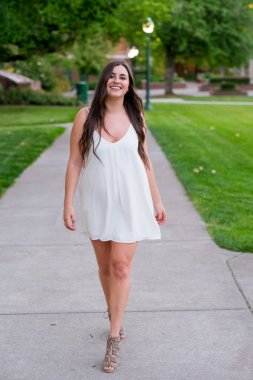 Üniversite mezunu Oregon kampüste