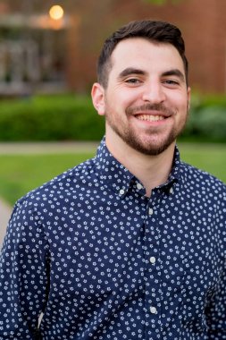 Üniversite mezunu Oregon kampüste