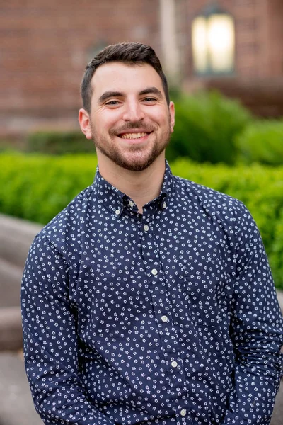 Üniversite mezunu Oregon kampüste