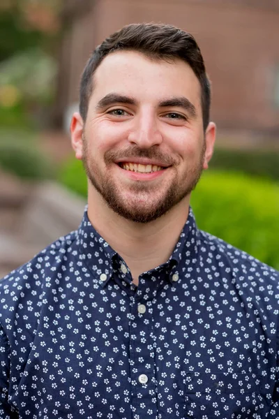 Üniversite mezunu Oregon kampüste