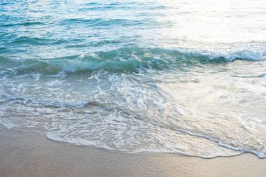 Sunrise güzel Hawaiin kumsalda