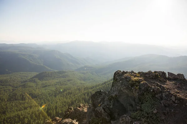 Caminhada de montanha de ferro em Oregon — Fotografia de Stock