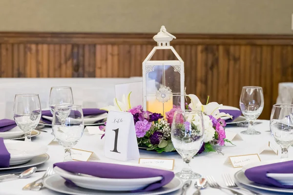 Candle Lantern Wedding Reception Centerpieces — Stock Photo, Image