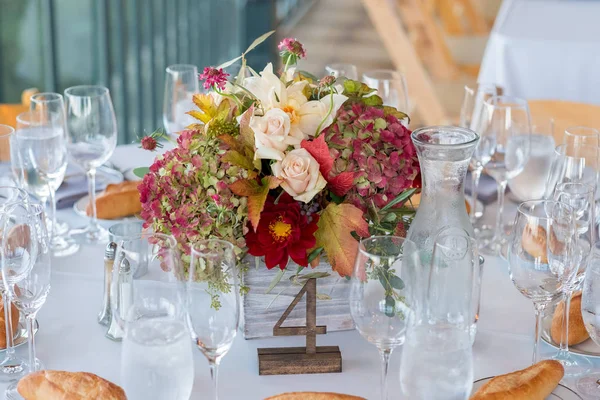 Outono de casamento centro de mesa Floral — Fotografia de Stock