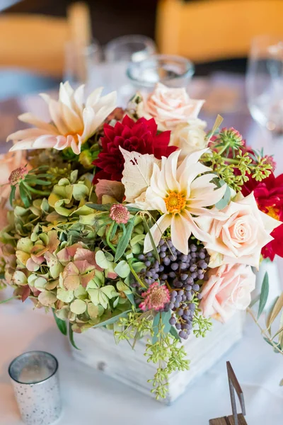 Herfst bruiloft bloemen middelpunt — Stockfoto