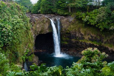 Gökkuşağı Falls büyük Island Hawaii