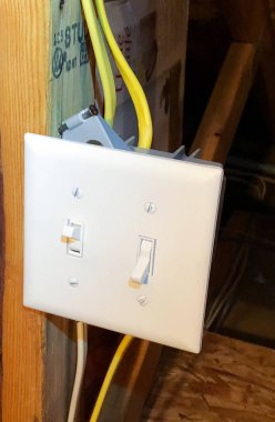 İki Gang Outlet ışık anahtarı