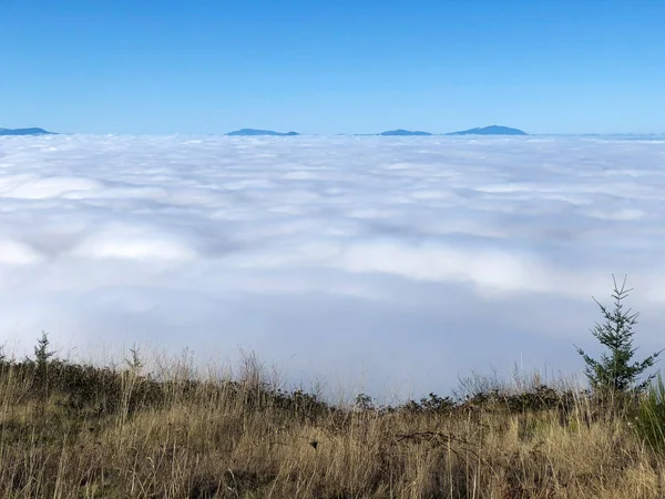 Sobre el paisaje de las nubes — Foto de Stock