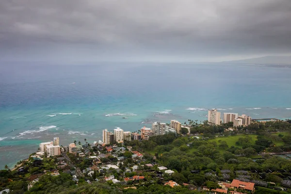 Waikiki Beach od szczytu Diamond Head — Zdjęcie stockowe