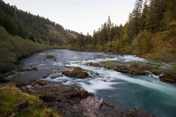 River Umpqua severní Oregon — Stock fotografie