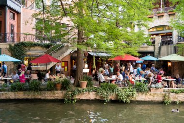 Tarihi San Antonio nehir yürüyüş