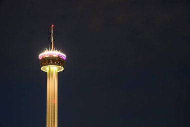 Fieesta San Antonio açılış gecesi kutlama