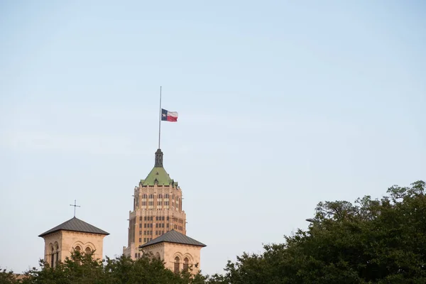 Bandera de Texas Medio Mástil San Antonio — Foto de Stock