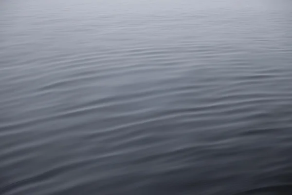 Su ripples Light ile gümüş yüzey dokusu