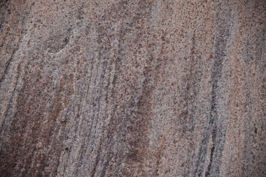 Yüzey çizgili kahverengi taş