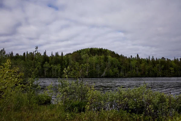 View of the Volch'ya  Lake and Volch'ya Mountain — Stock Photo, Image