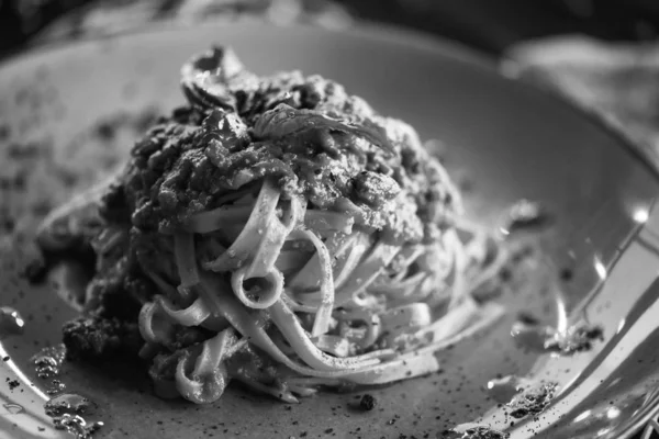 Italienische Bolognese Pasta Mit Frischen Zutaten Gewürzen — Stockfoto