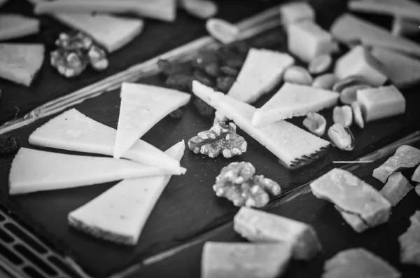 美味的西班牙式奶酪混合选择 — 图库照片