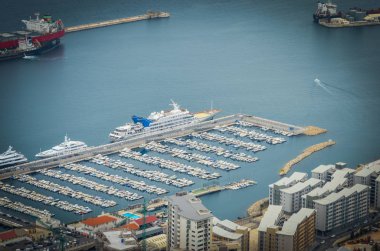 Cebelitarık şehrinin panoramik görüntüsü ve teslim oluyor 