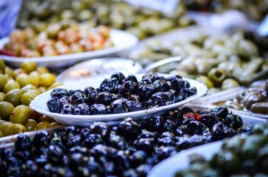 İspanyol pazarında zeytin karışımı