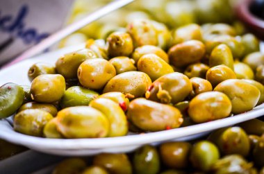 İspanyol pazarında zeytin karışımı