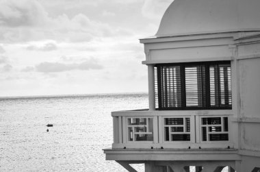 İspanyol şehirlerinin tarihi sokaklarına yakından bakın - mimari binalar, İspanyol tarzı, gaudi tasarımı, antik binalar