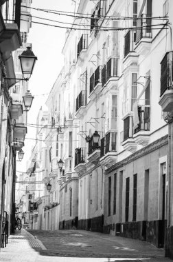 İspanyol şehirlerinin tarihi sokaklarına yakından bakın - mimari binalar, İspanyol tarzı, gaudi tasarımı, antik binalar