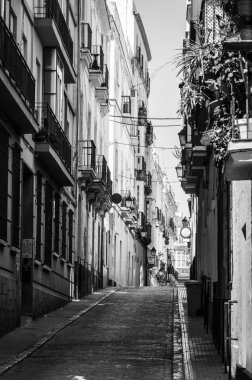 İspanyol şehirlerinin tarihi sokaklarına yakından bakın - mimari binalar, İspanyol tarzı, gaudi tasarımı, antik binalar