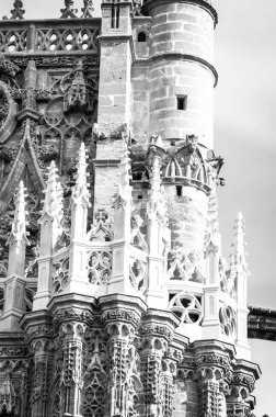 İspanyol şehirlerinin tarihi sokaklarına yakından bakın - mimari binalar, İspanyol tarzı, gaudi tasarımı, antik binalar