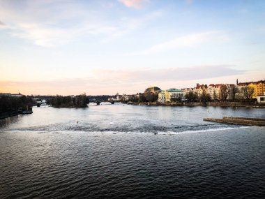 Vltava Nehri panoramik görünümü