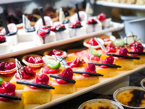 Mix Mini Cakes Sweets Fresh Fruits Glazed Topping — Stock Photo, Image