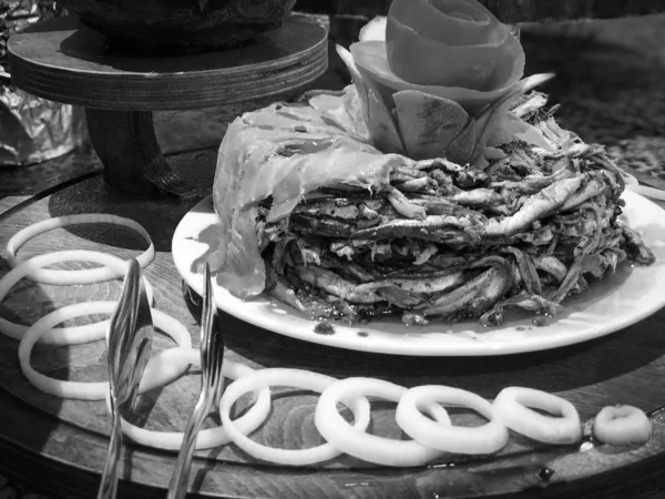 前菜とタパスをおいしい食材でミックス — ストック写真