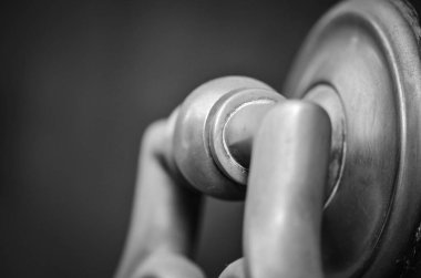 Roma 'nın tarihi sokaklarında antik kapılar kapanıyor.