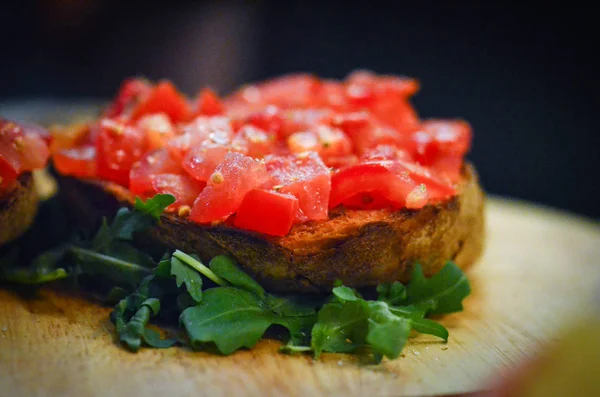 Fresh Tomatoes Bruschetta Garlic Olive Oil Basil — Stock Photo, Image